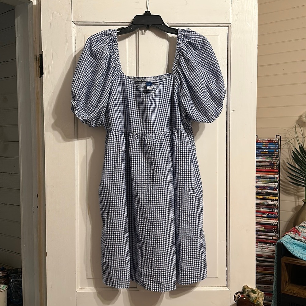 Old Navy Gingham puff sleeve dress